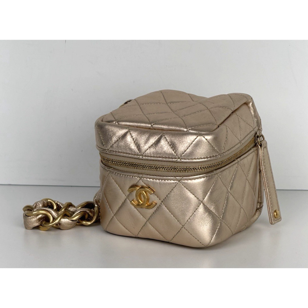 Chanel CC Cube Vanity Chain Bag Gold Quilted Metallic Lambskin 2021-2022 U3